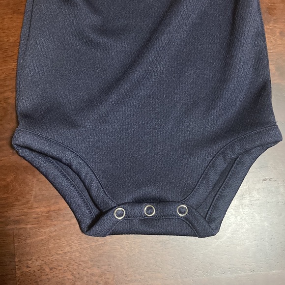 Patriots onesie 6-9 months - Picture 5 of 5